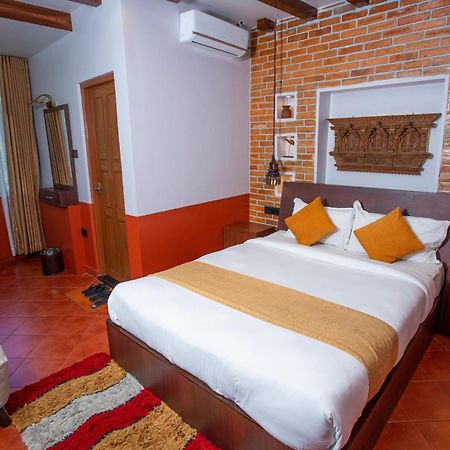 Chautari Boutique Hotel Pokhara Buitenkant foto