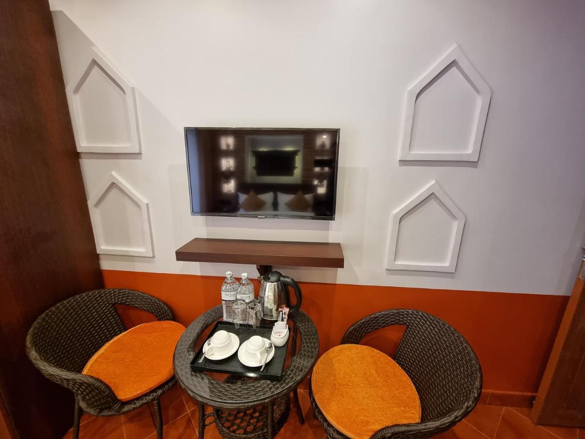 Chautari Boutique Hotel Pokhara Buitenkant foto