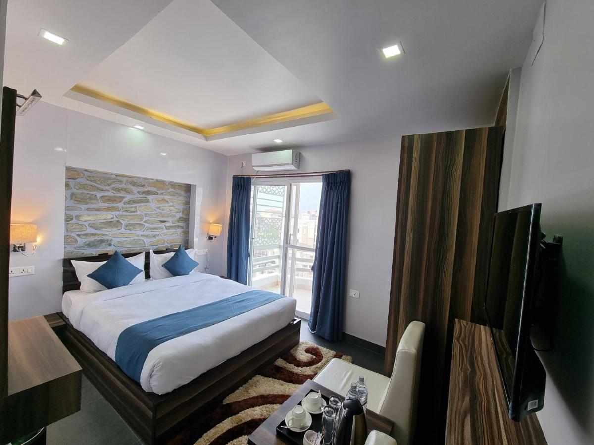 Chautari Boutique Hotel Pokhara Buitenkant foto