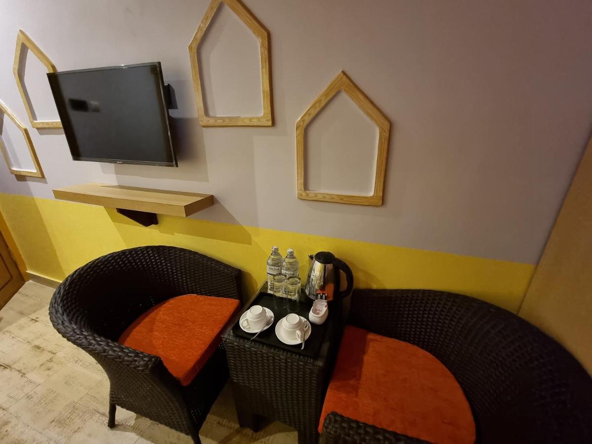 Chautari Boutique Hotel Pokhara Buitenkant foto
