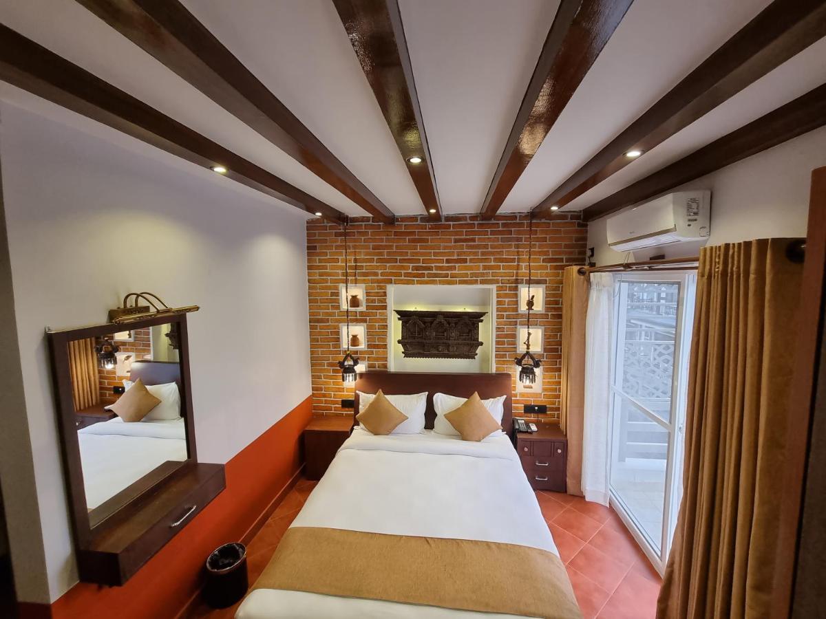 Chautari Boutique Hotel Pokhara Buitenkant foto
