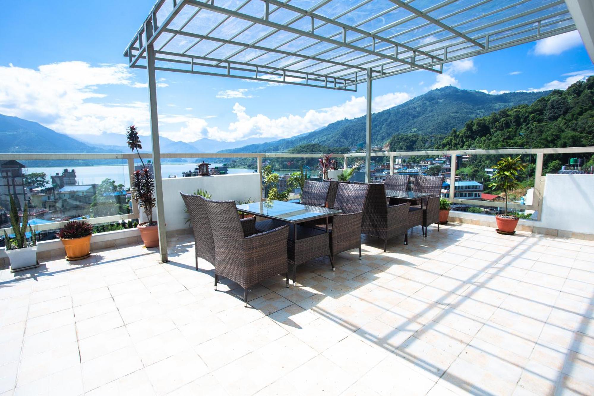 Chautari Boutique Hotel Pokhara Buitenkant foto