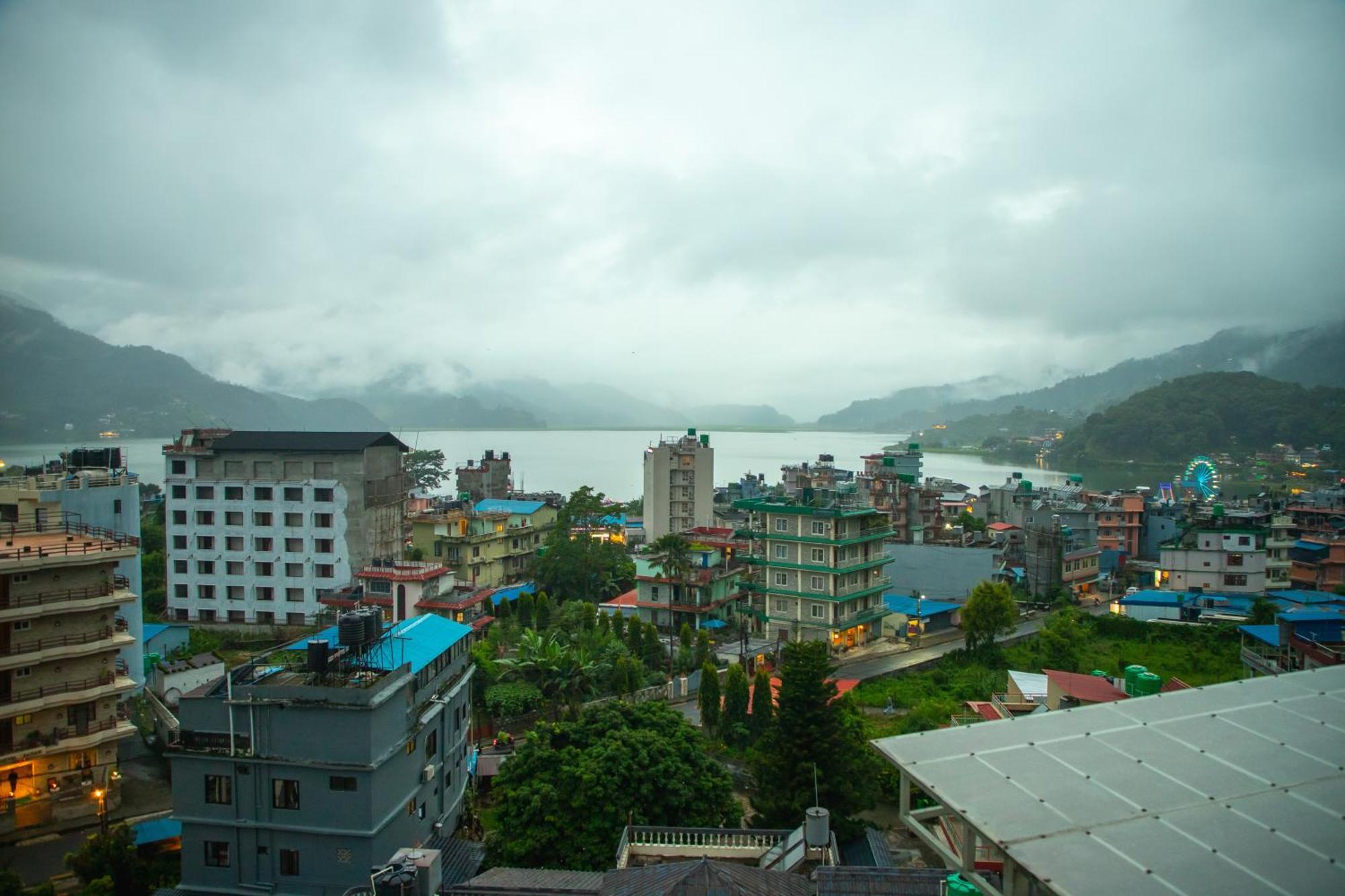 Chautari Boutique Hotel Pokhara Buitenkant foto