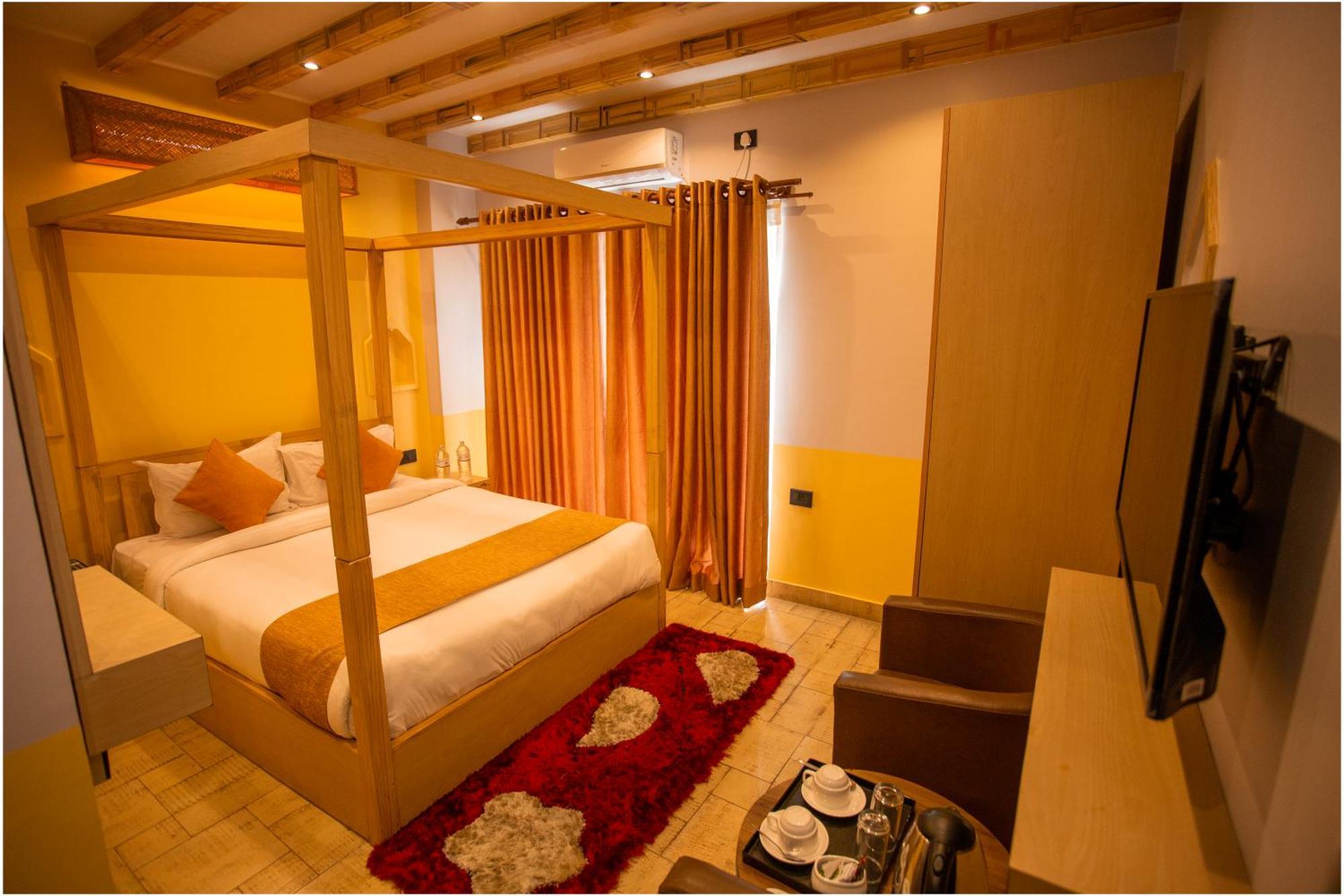 Chautari Boutique Hotel Pokhara Buitenkant foto