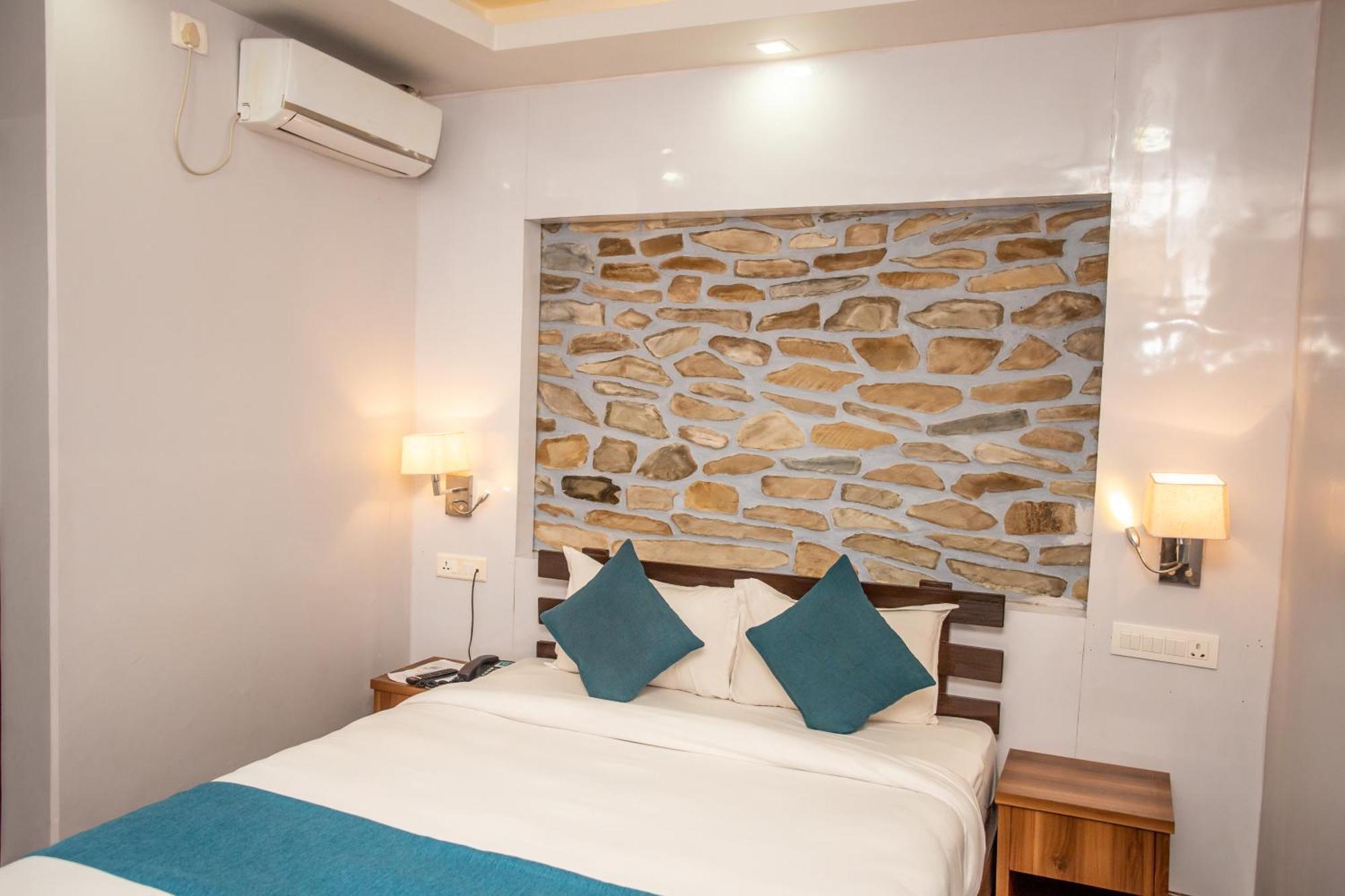 Chautari Boutique Hotel Pokhara Buitenkant foto