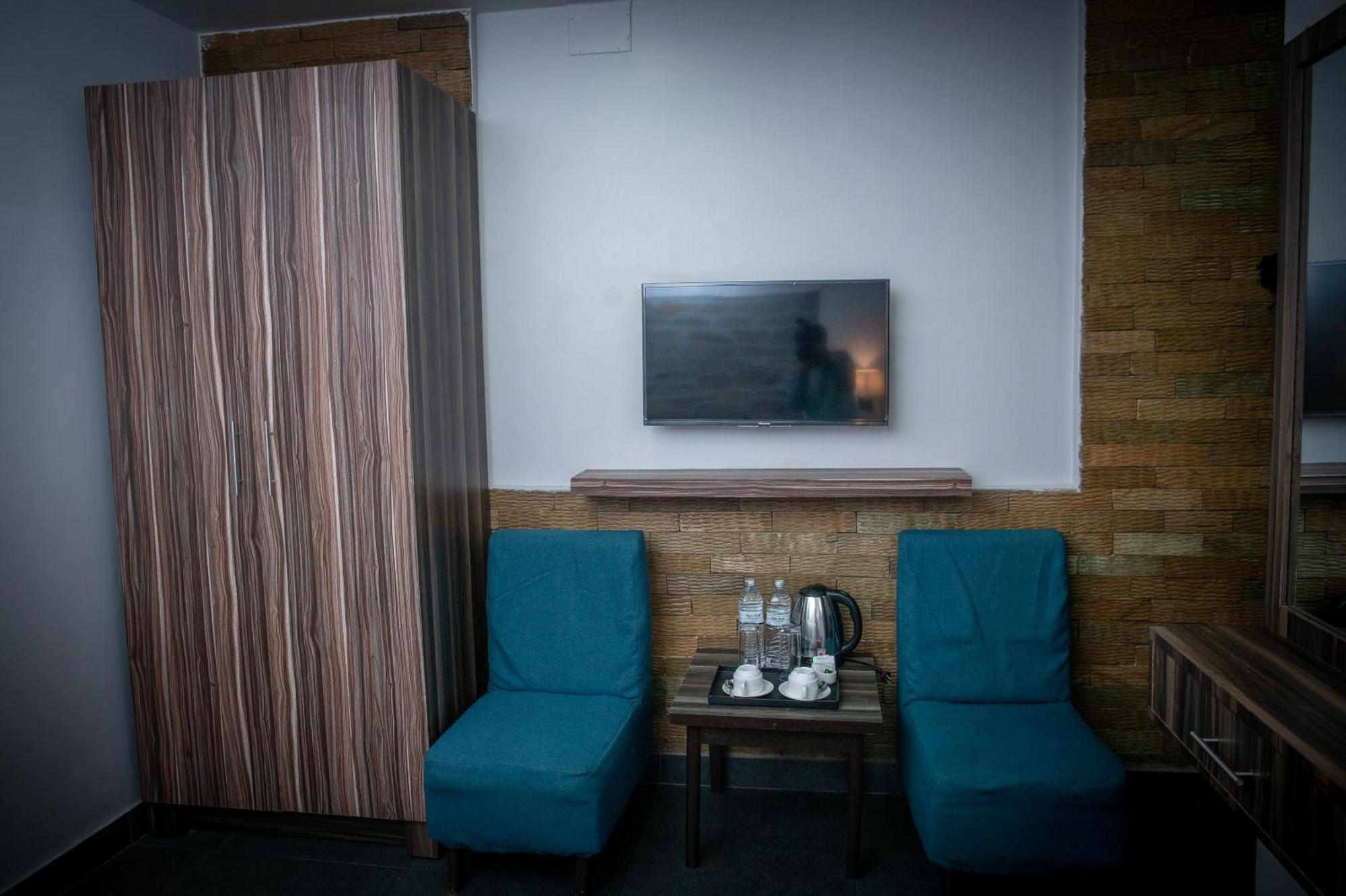 Chautari Boutique Hotel Pokhara Buitenkant foto