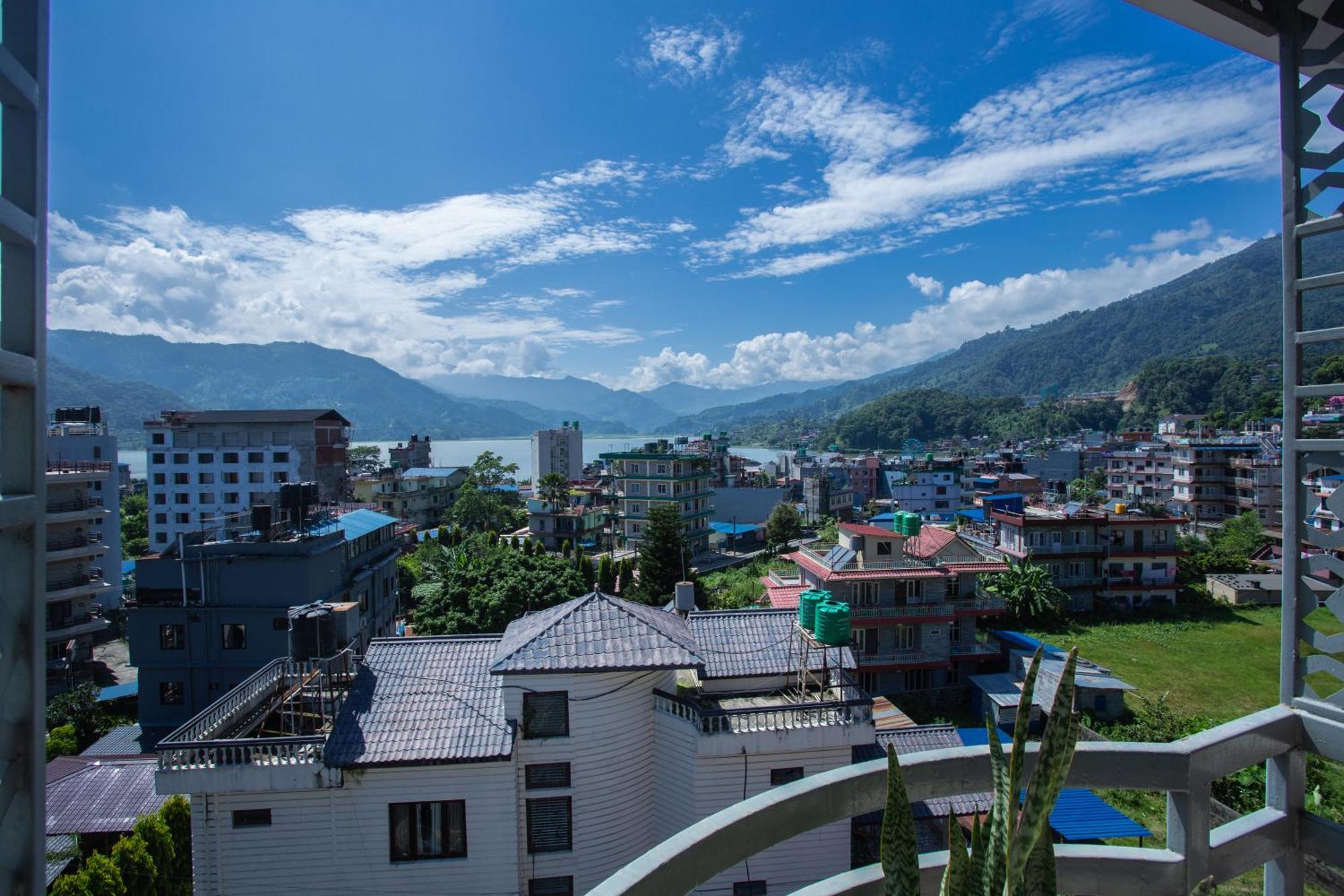 Chautari Boutique Hotel Pokhara Buitenkant foto